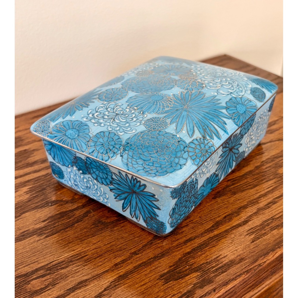Vintage Kutani Hand Painted Porcelain Trinket Box Blue Floral Chrysanthemum